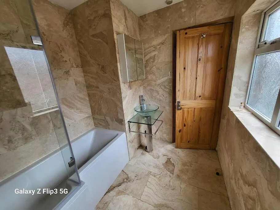 Apni Homes! Birstall  Casa vacanze Birstall (West Yorkshire)